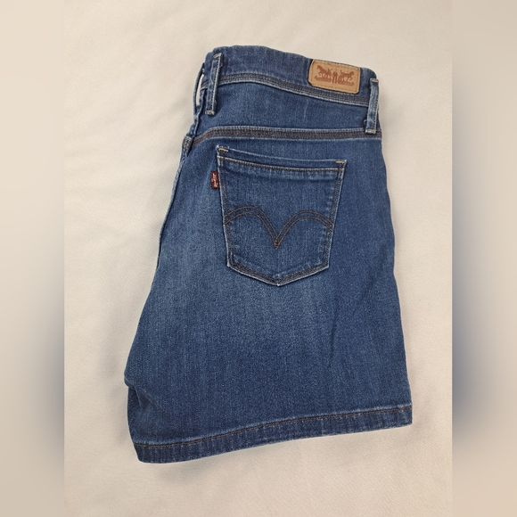 Levi's Women's Size 10 Blue Denim Red Tab Jean Shorts - Picture 10 of 10